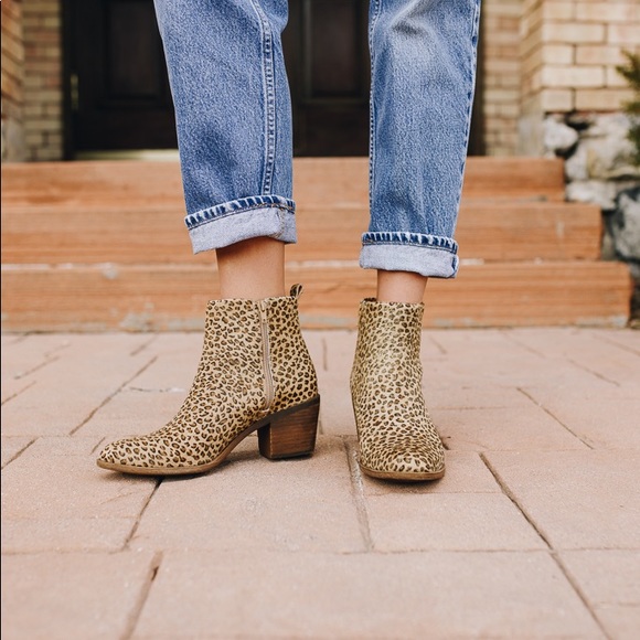 Leopard Booties - Picture 2 of 5